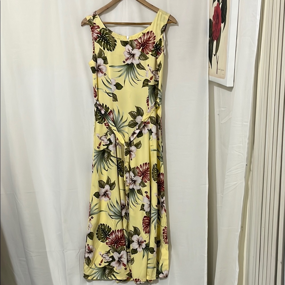 Paradise Bay Butter Yellow Floral Sleeveless Maxi Dress a302